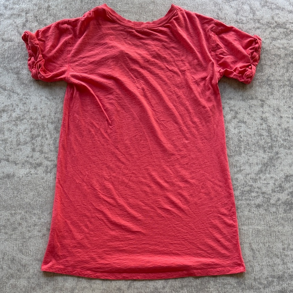 Z Supply V-Neck Short Sleeve Tee in Coral - Picture 3 of 4